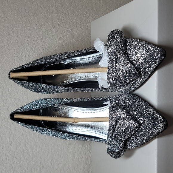 Marc Fisher Women's Nighta Pointed Heels - Picture 4 of 11